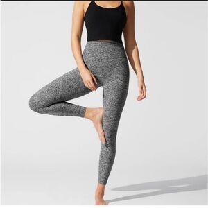 Beyond yoga gray high rise leggings size xsmall new gym workout
